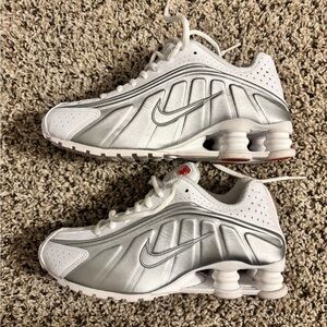 Nike Shox R4 size 6 women